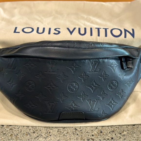 Handbags - LV Discovery Bum Bag